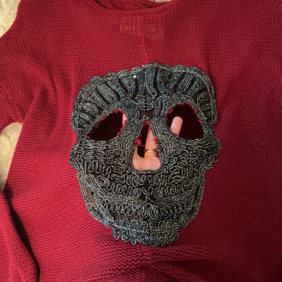 Burgundy oversized sweater with skull back - Picture 3 of 5